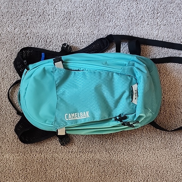 CamelBak M.U.L.E. 12 Mountain Biking Hydration Backpack - Picture 1 of 6
